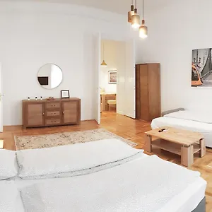 Luxury New Cozy Flat At Dob Street Nearby Gozsdu Court Appartamento Budapest